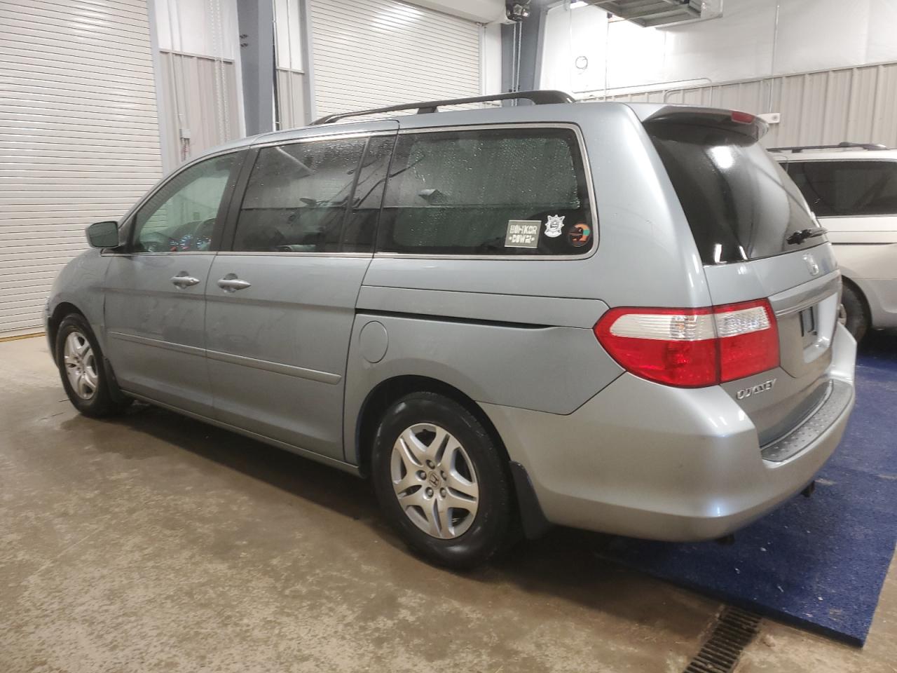 2007 Honda Odyssey - Image 2