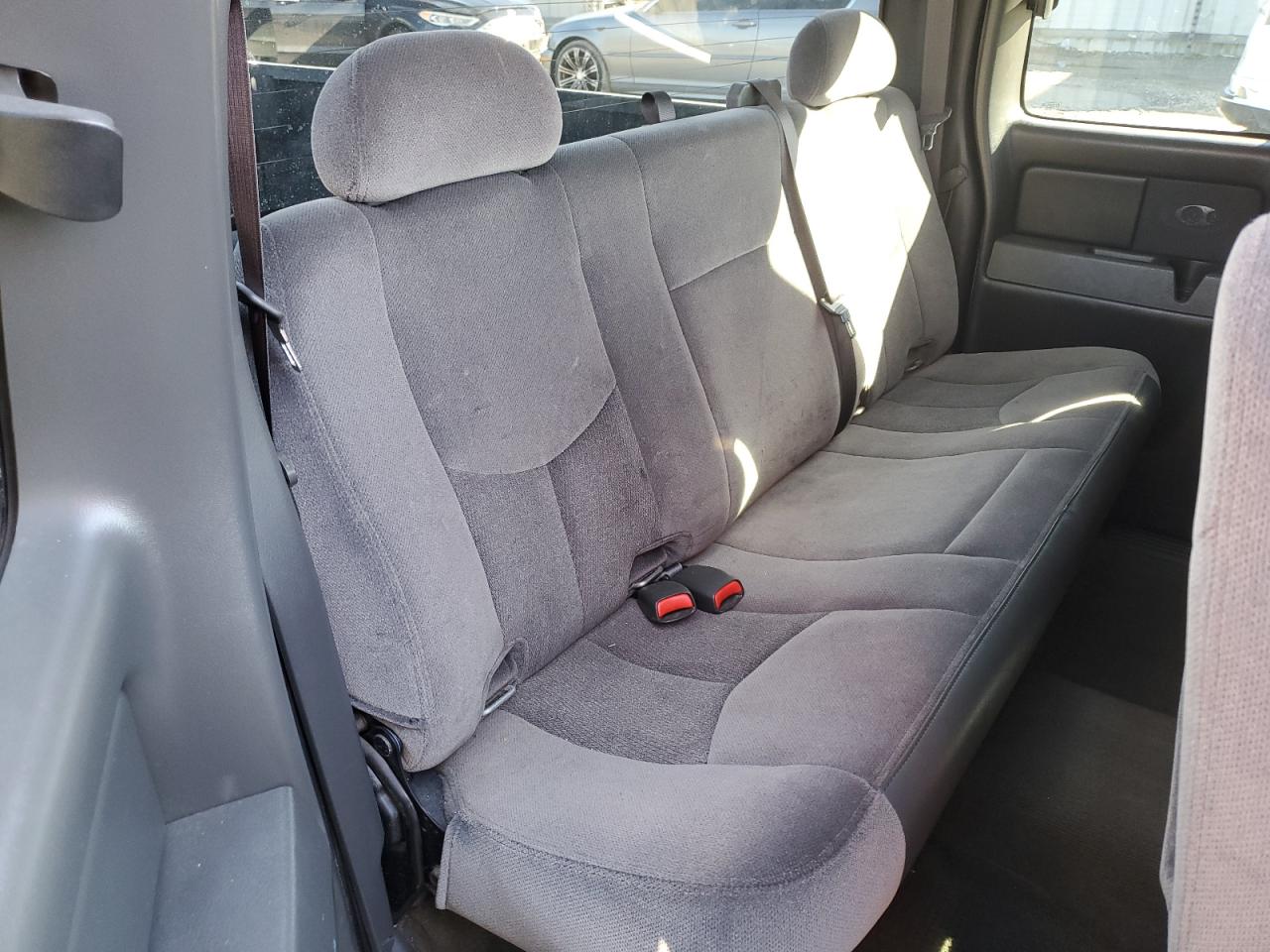 2006 GMC Sierra - Image 10
