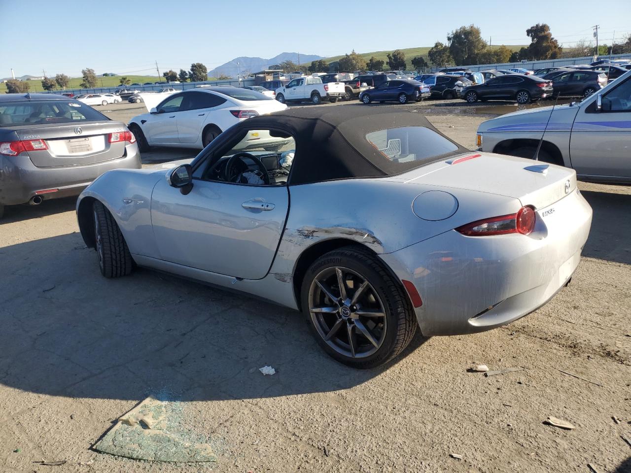 2016 Mazda MX-5 - Image 2