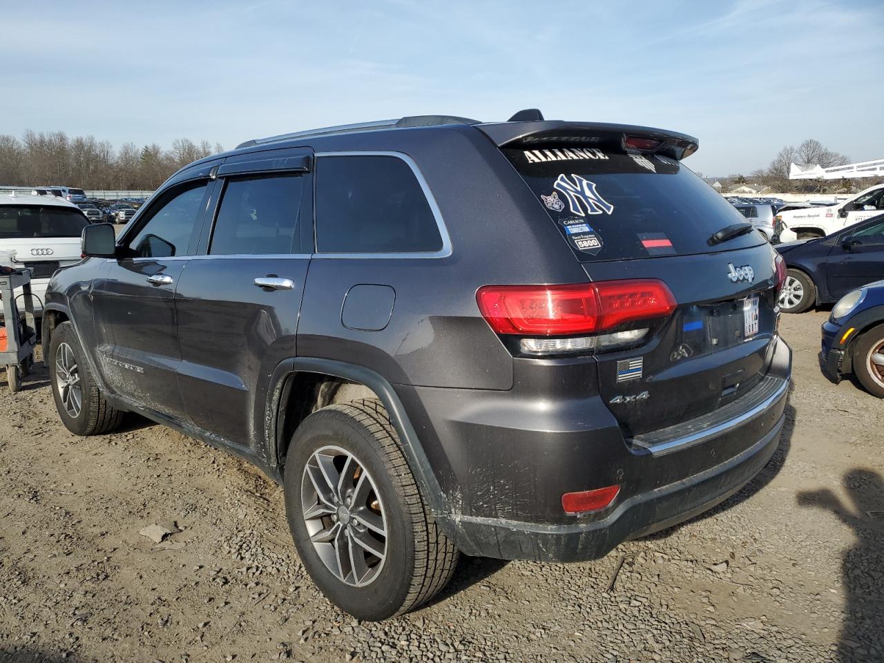 2017 Jeep Grand Cherokee - Image 2