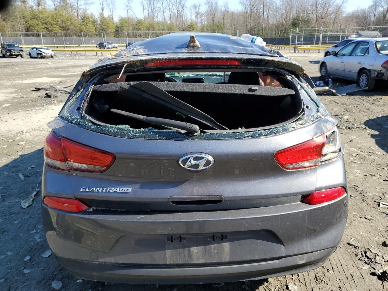 2018 Hyundai Elantra - Image 6