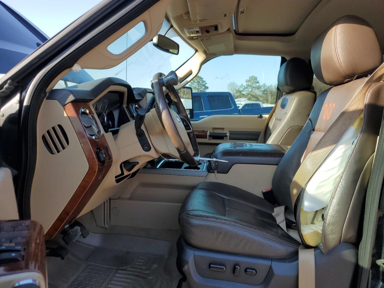 2015 Ford F350 - Image 7