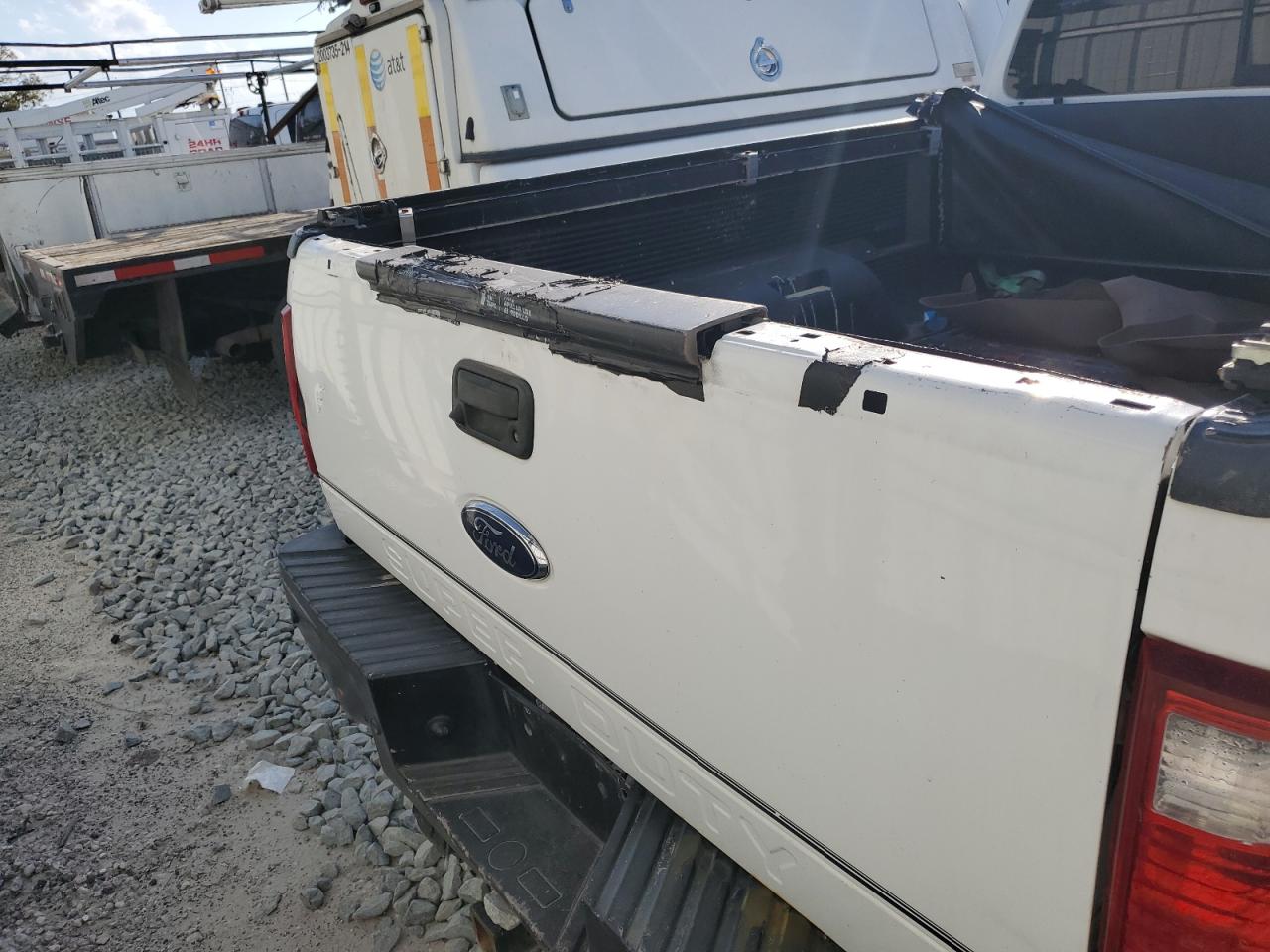 2010 Ford F250 - Image 9