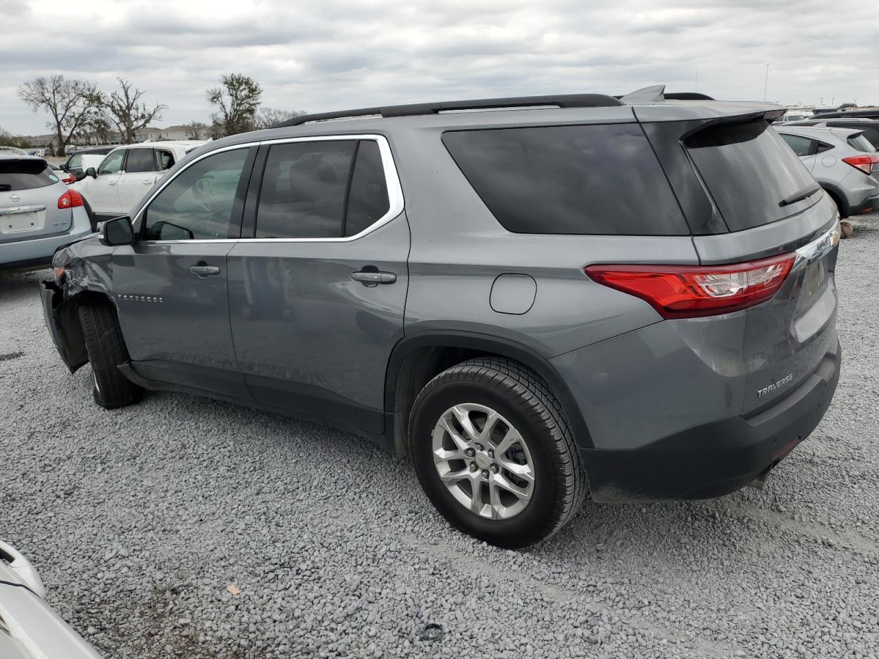 2021 Chevrolet Traverse - Image 2