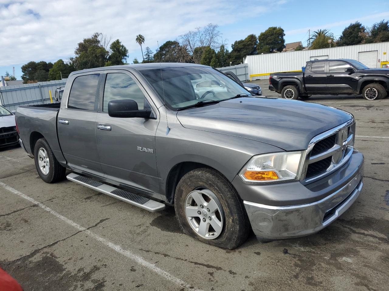 2010 Dodge RAM - Image 4