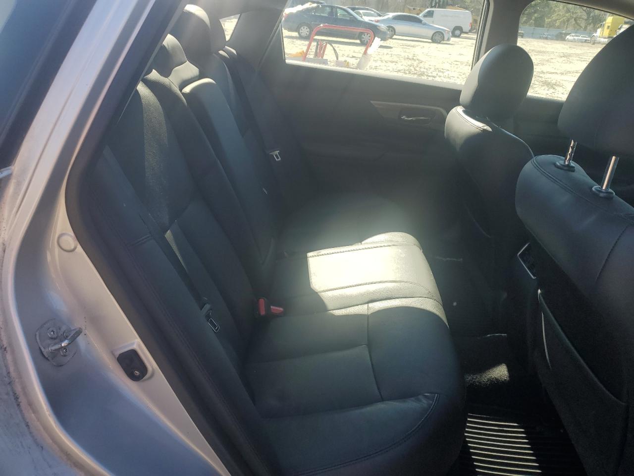 2015 Nissan Altima - Image 10