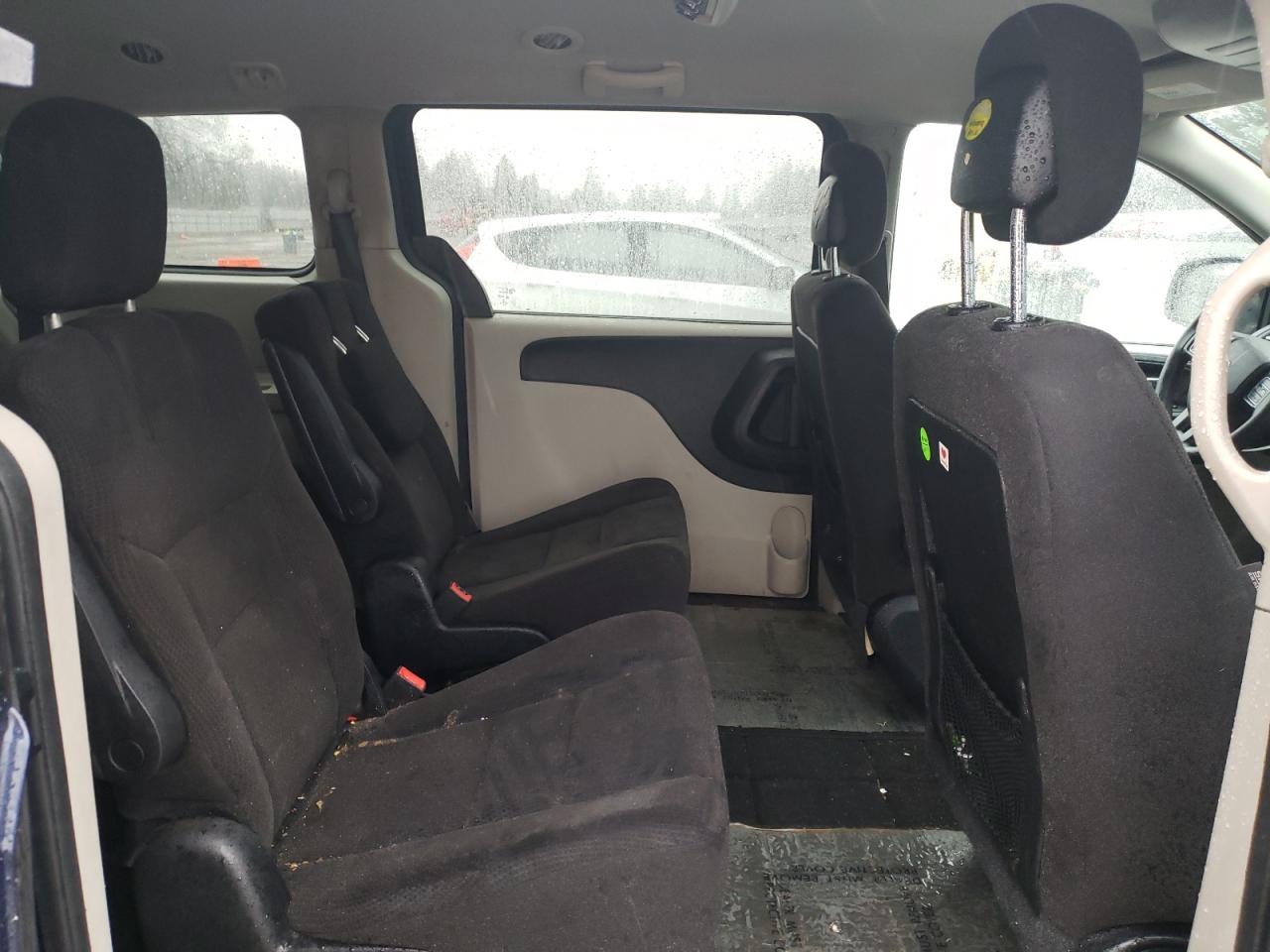 2014 Dodge Caravan - Image 11