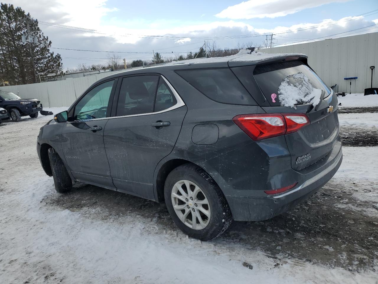 2018 Chevrolet Equinox - Image 2