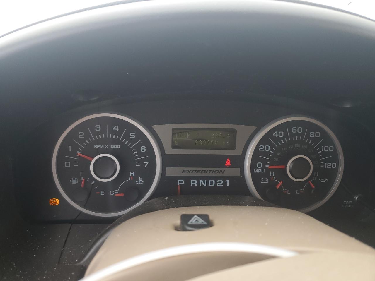 2005 Ford Expedition - Image 9