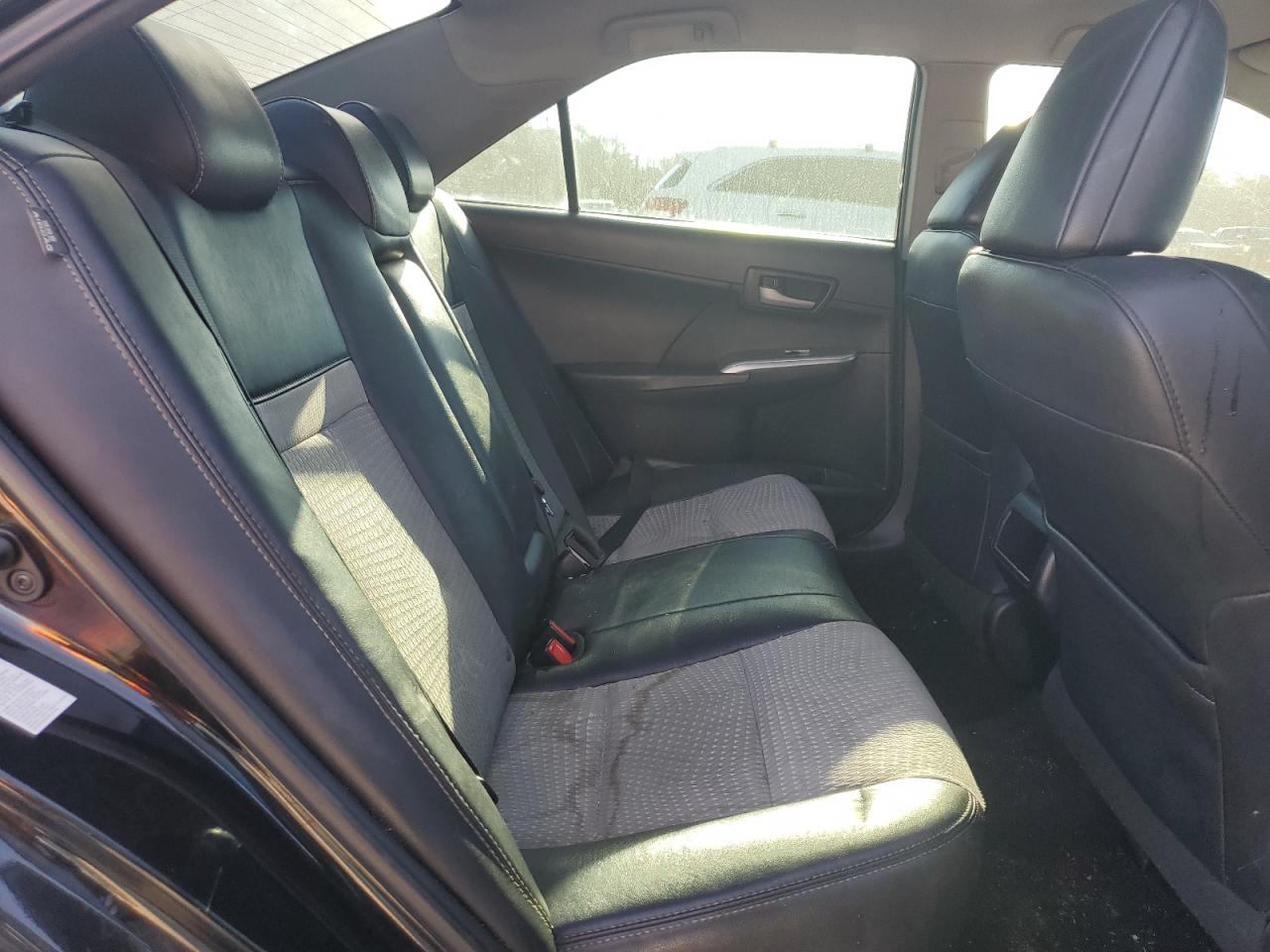 2014 Toyota Camry - Image 11