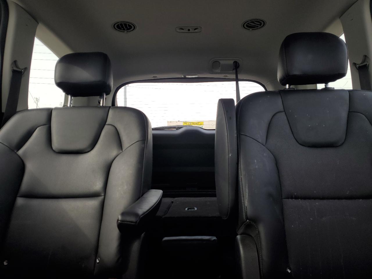 2022 Kia Telluride - Image 10