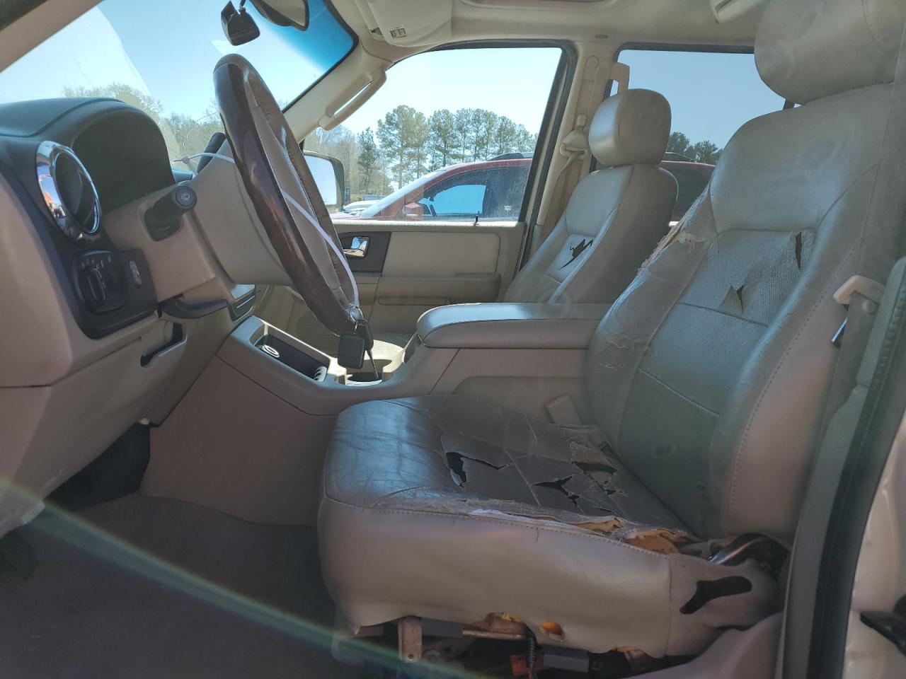 2005 Ford Expedition - Image 7