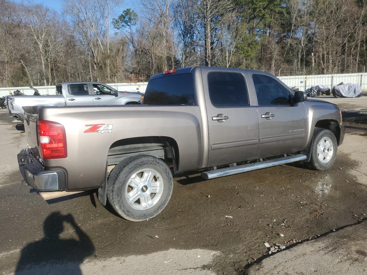 2012 Chevrolet Silverado - Image 3