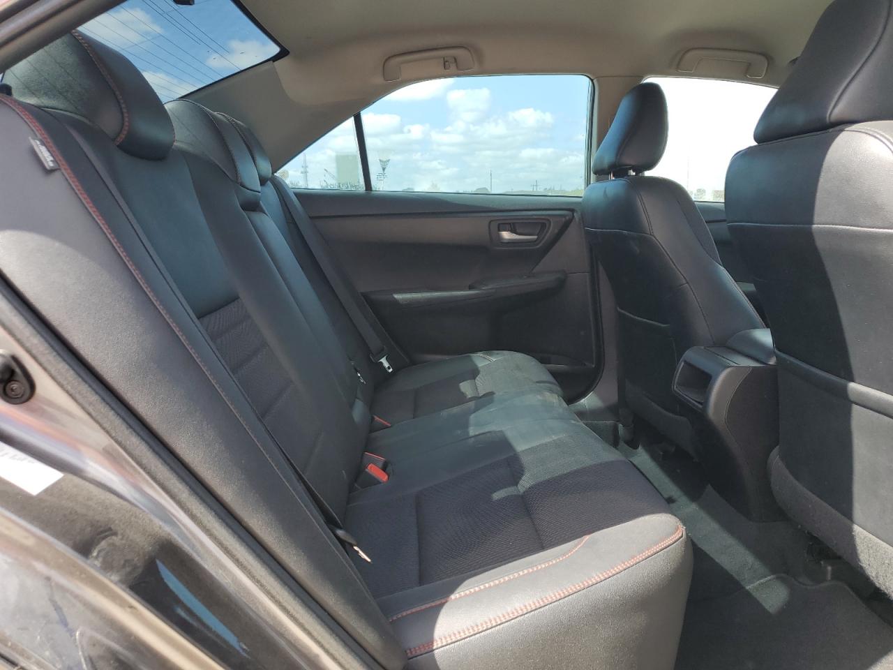 2016 Toyota Camry - Image 10