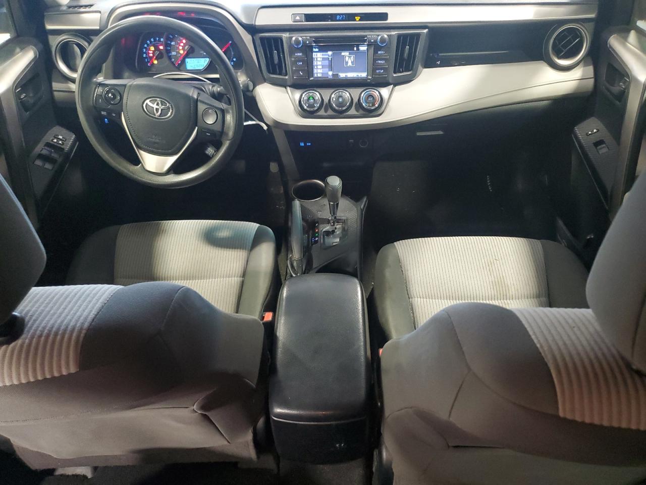 2015 Toyota RAV 4 - Image 8