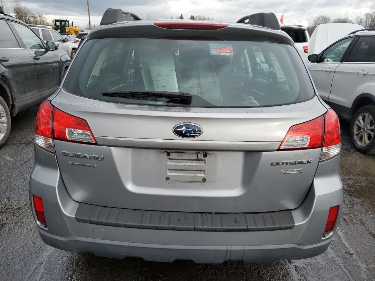 2011 Subaru Outback - Image 6