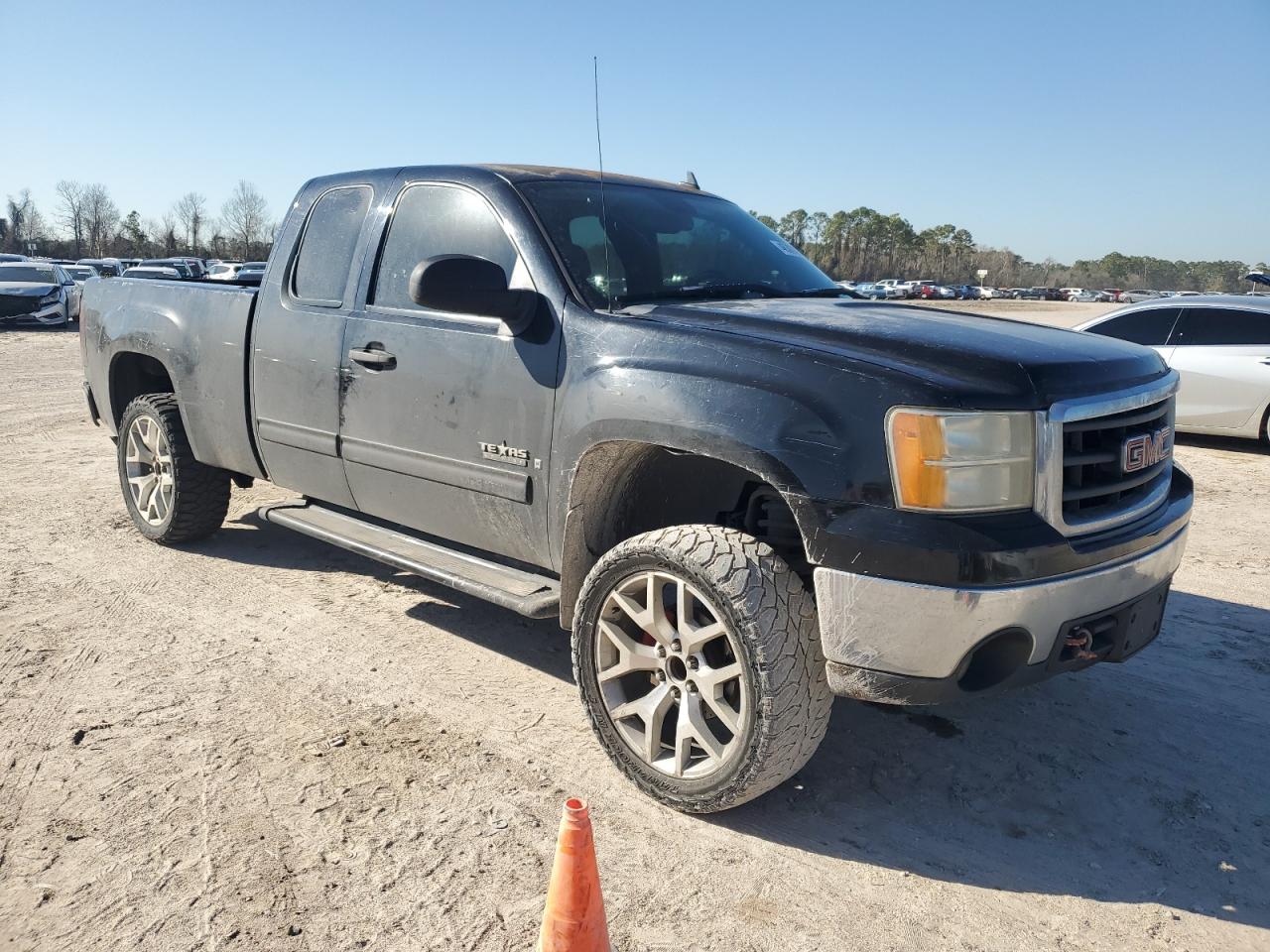 2007 GMC Sierra - Image 4