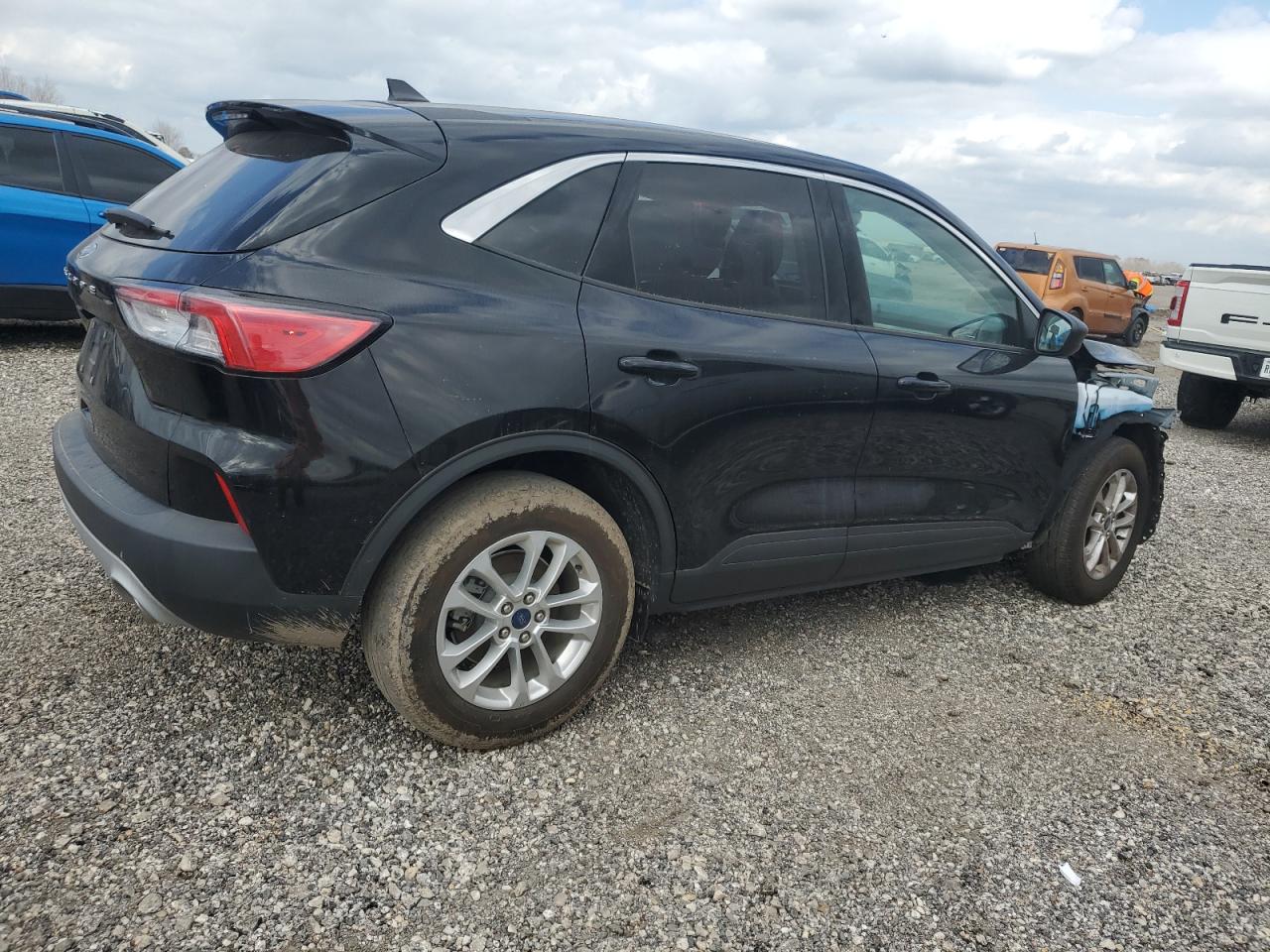 2022 Ford Escape - Image 3