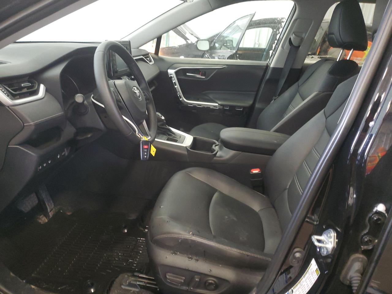 2022 Toyota RAV 4 - Image 7