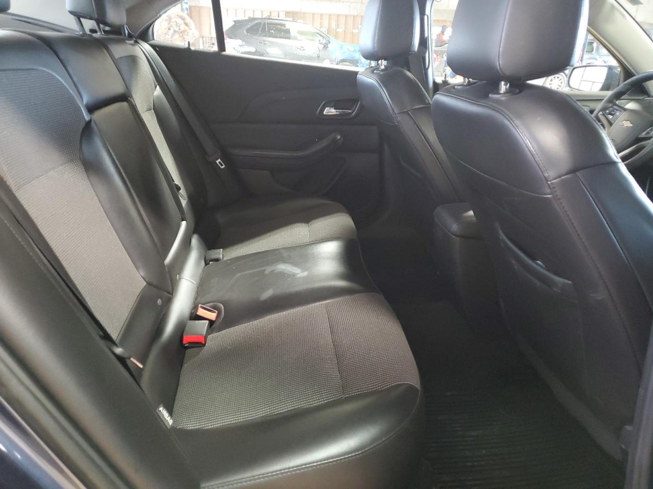 2015 Chevrolet Malibu - Image 10
