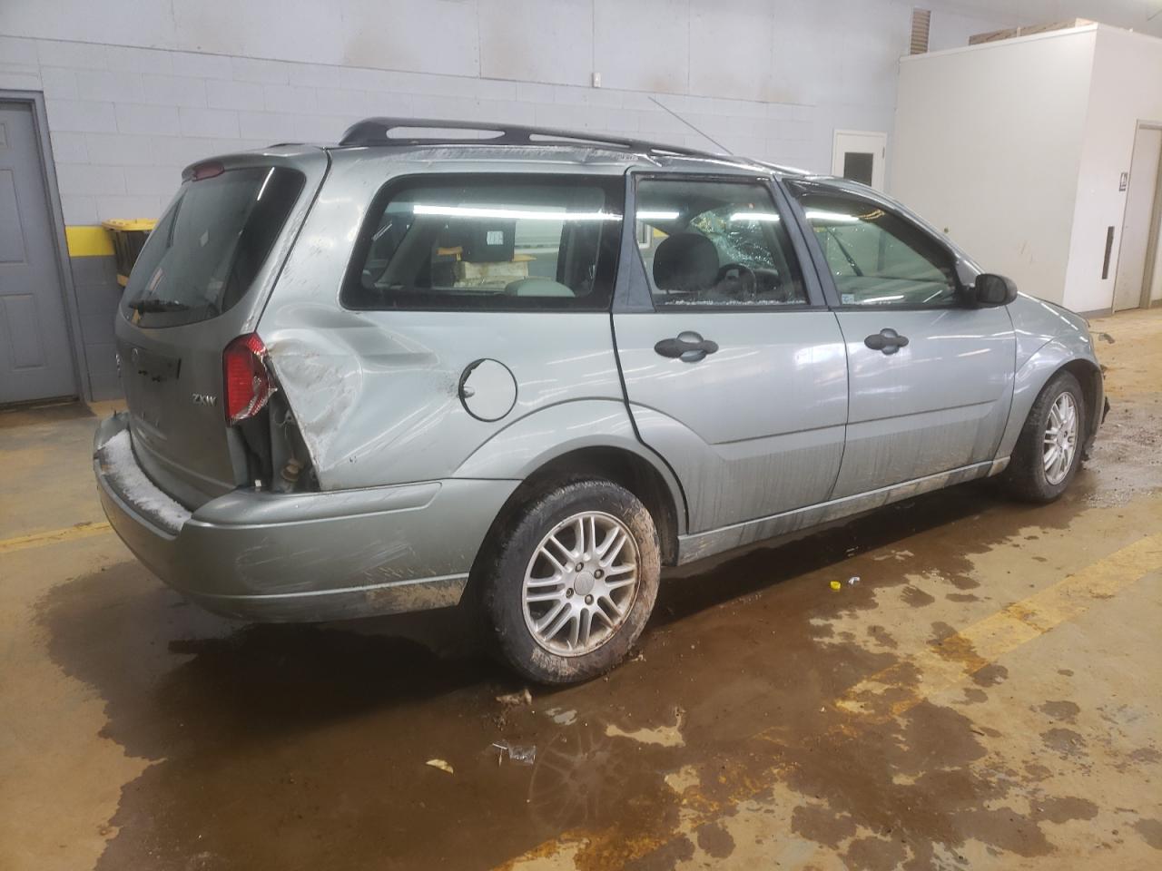 2005 Ford Focus - Image 3
