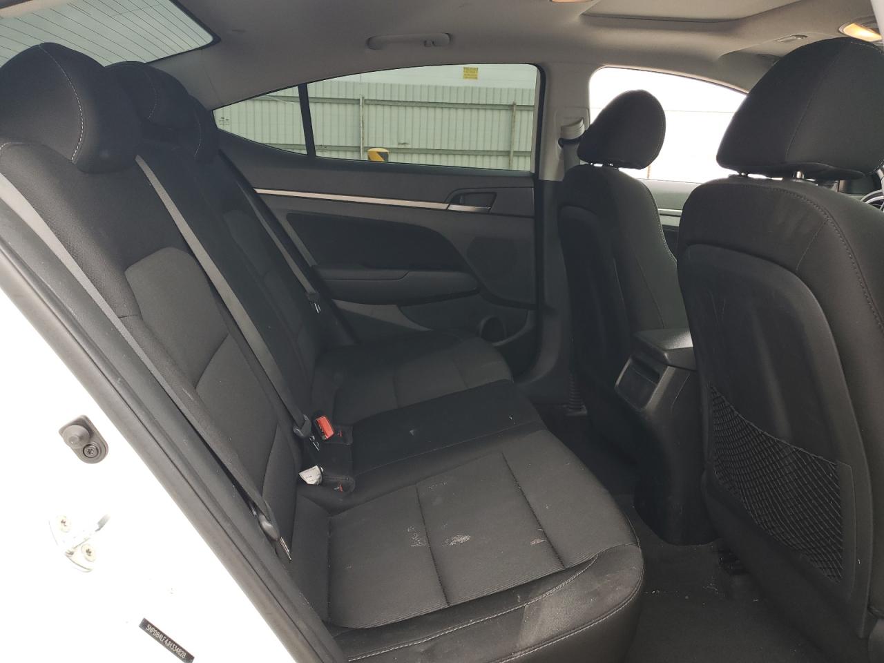 2018 Hyundai Elantra - Image 10