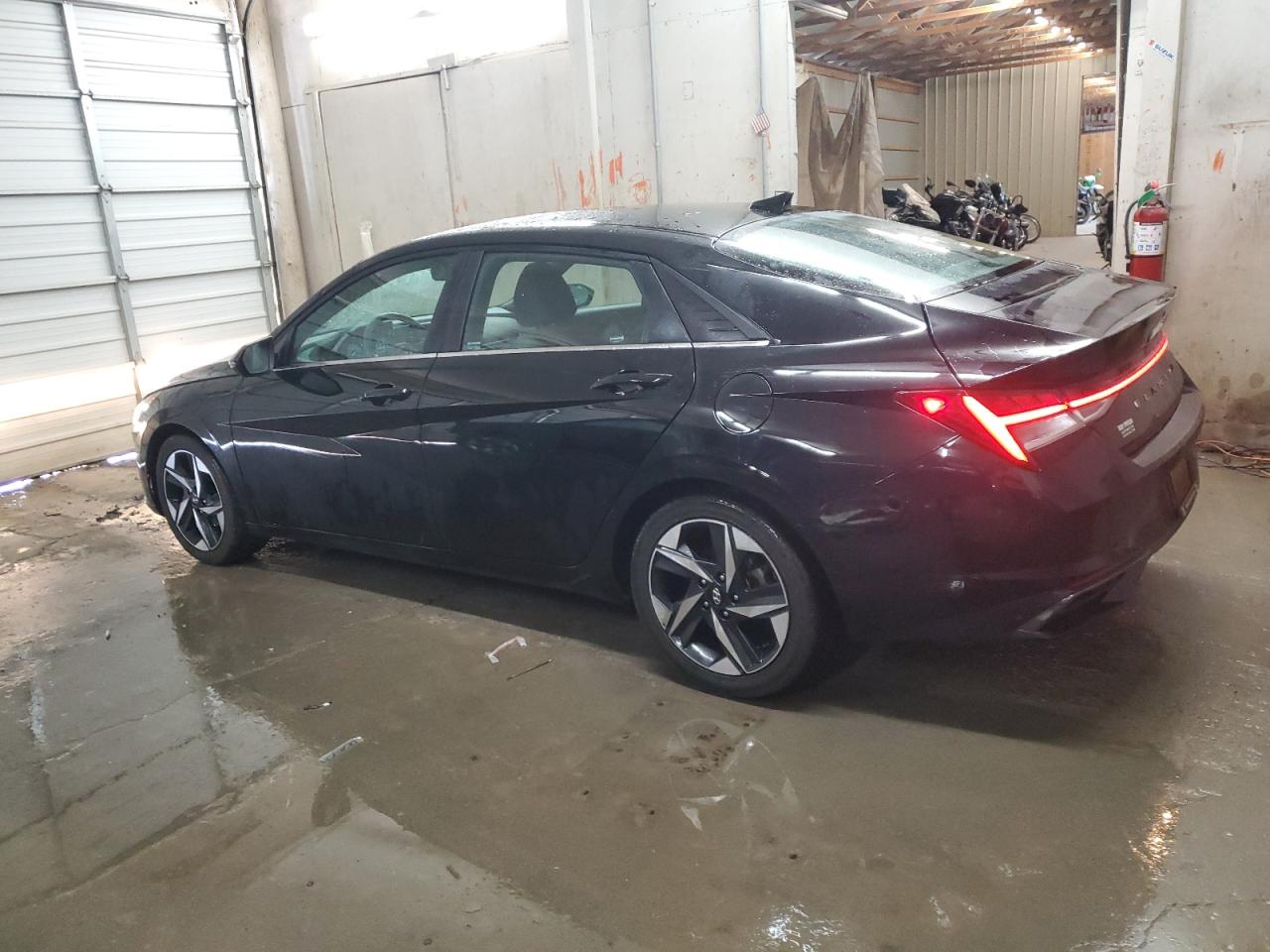 2021 Hyundai Elantra - Image 2