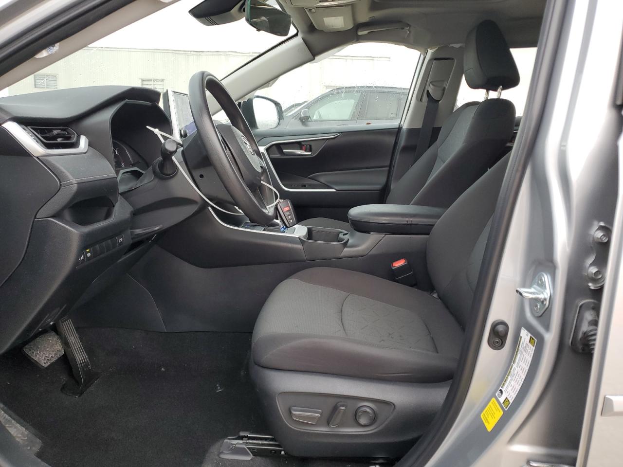 2023 Toyota RAV 4 - Image 7