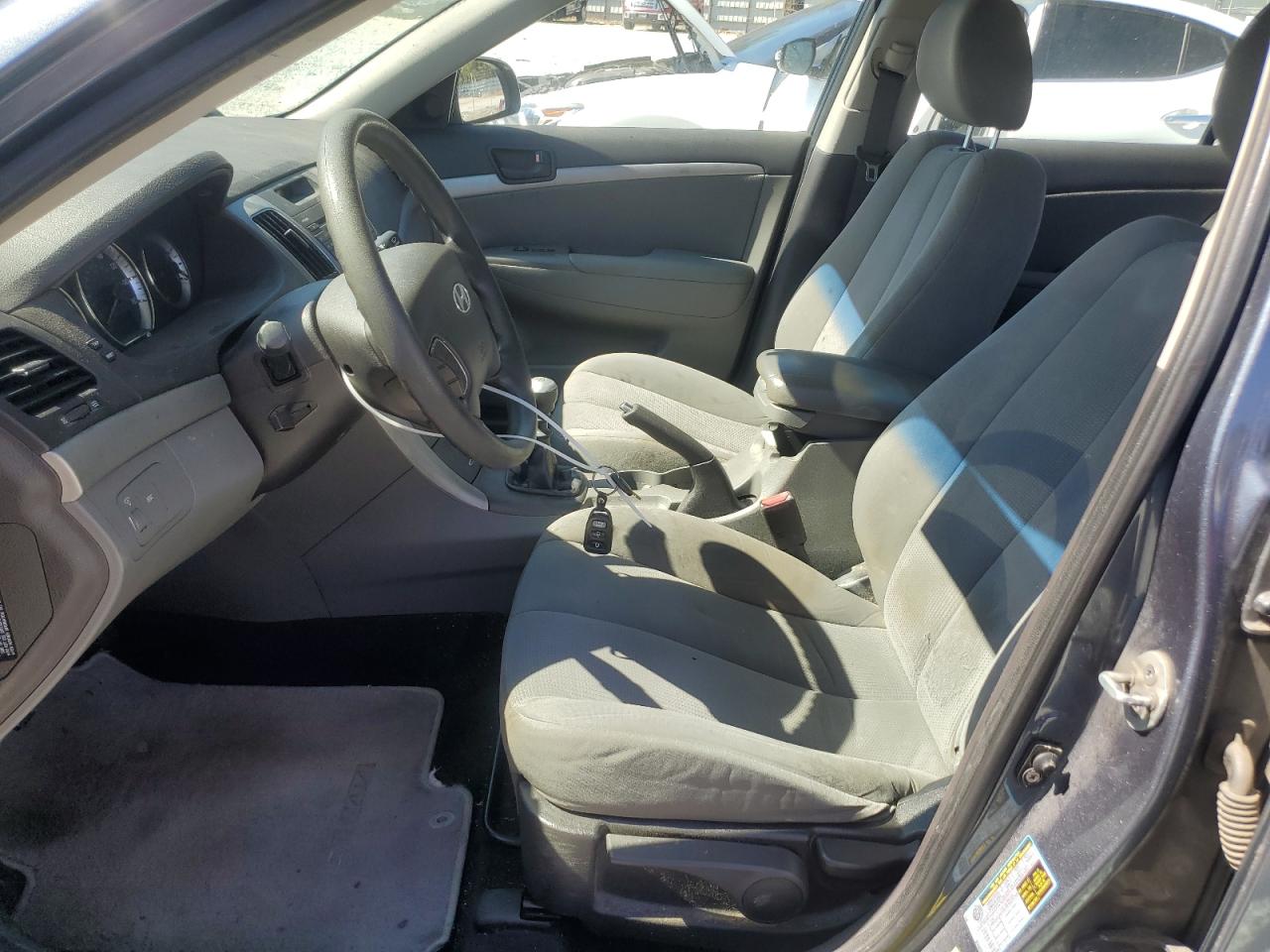2009 Hyundai Sonata - Image 7