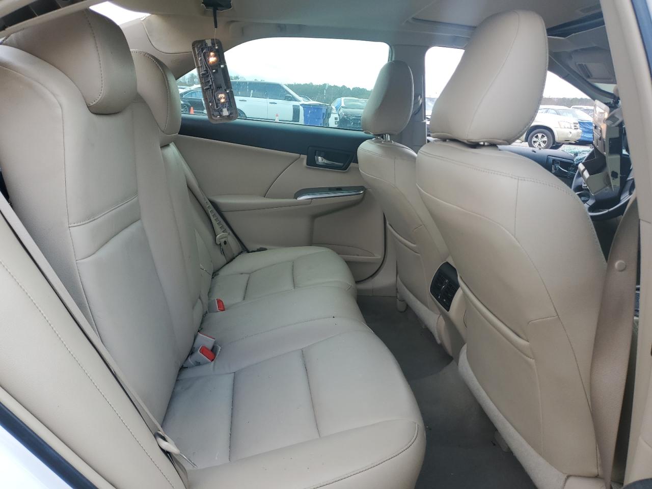 2014 Toyota Camry - Image 10