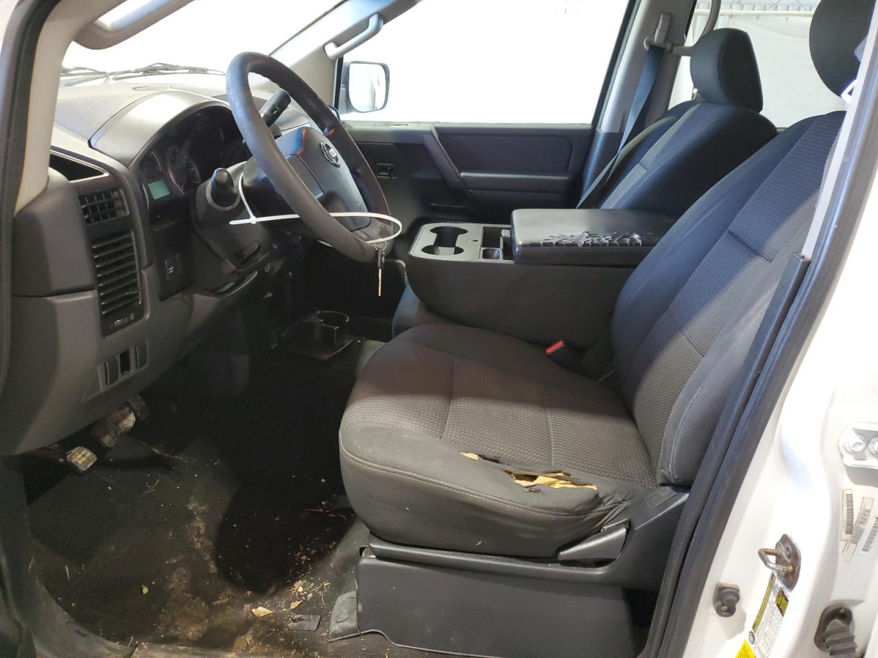 2012 Nissan Titan - Image 7
