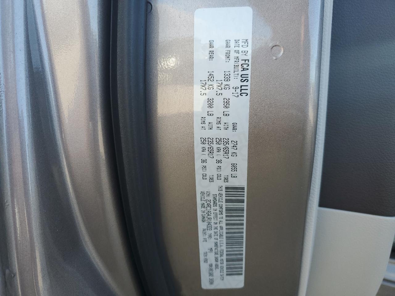 2018 Chrysler Pacifica - Image 13