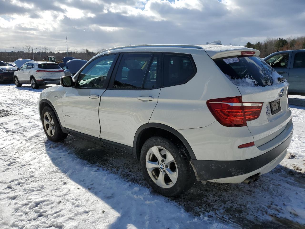 2011 BMW X3 - Image 2