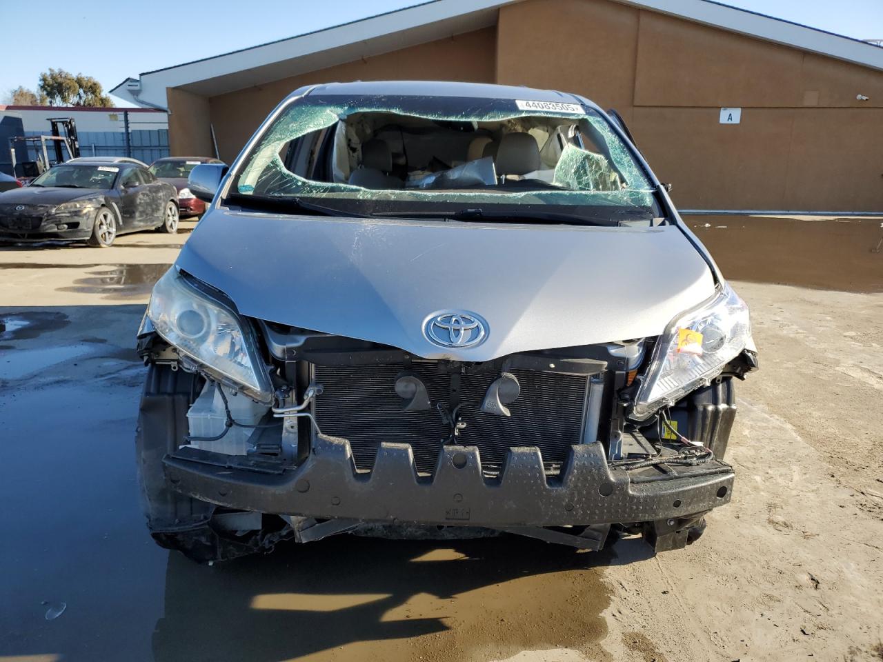 2015 Toyota Sienna - Image 5