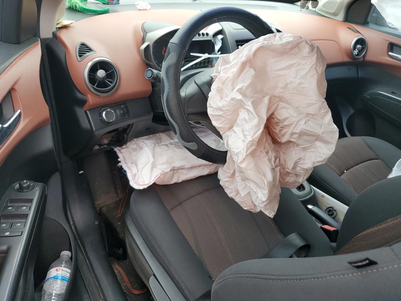 2012 Chevrolet Sonic - Image 8