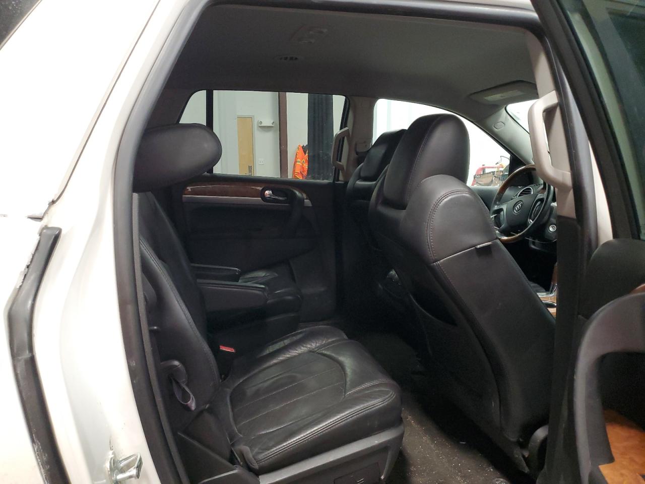 2011 Buick Enclave - Image 11