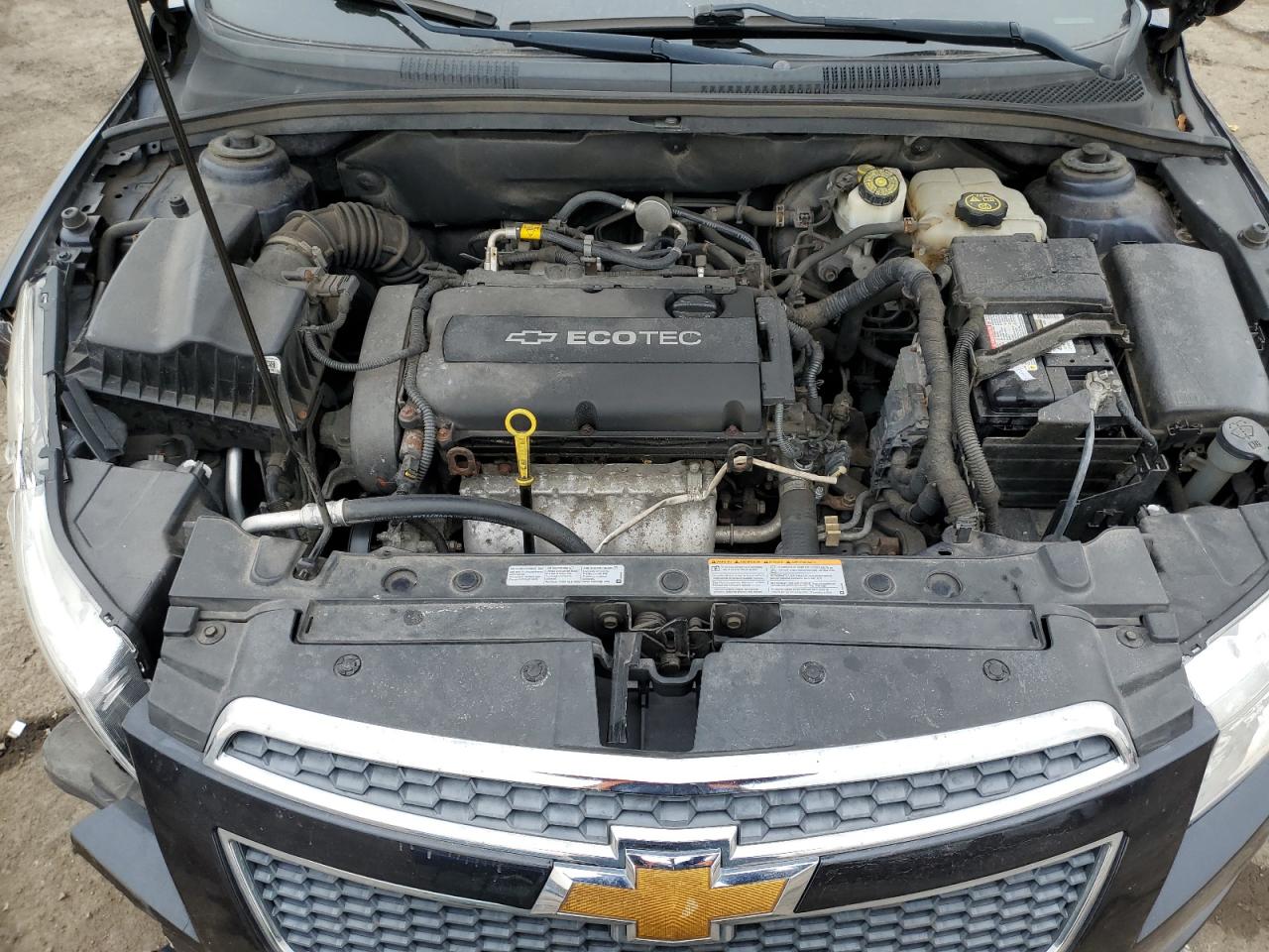 2014 Chevrolet Cruze - Image 11