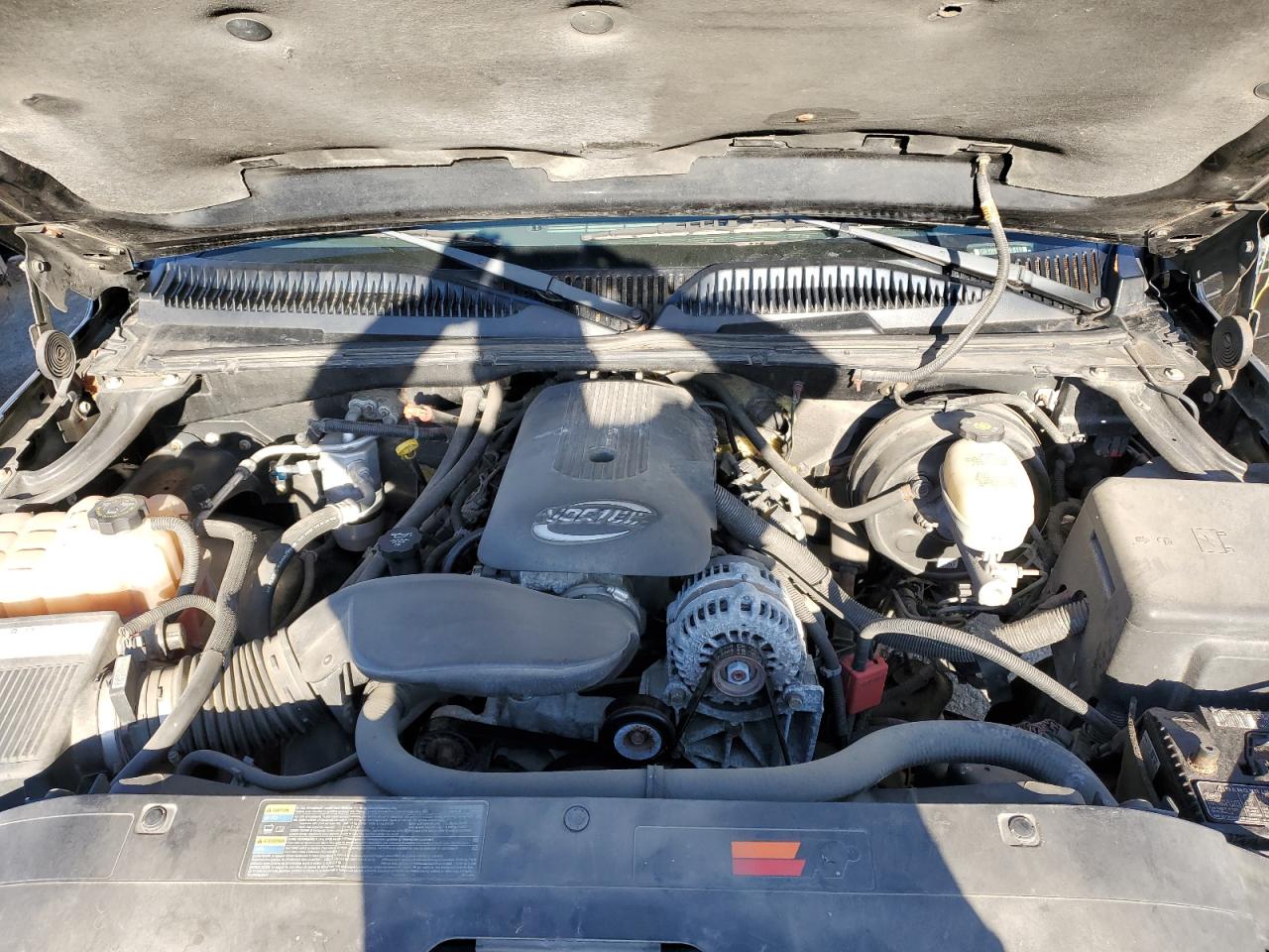 2005 Chevrolet Silverado - Image 12