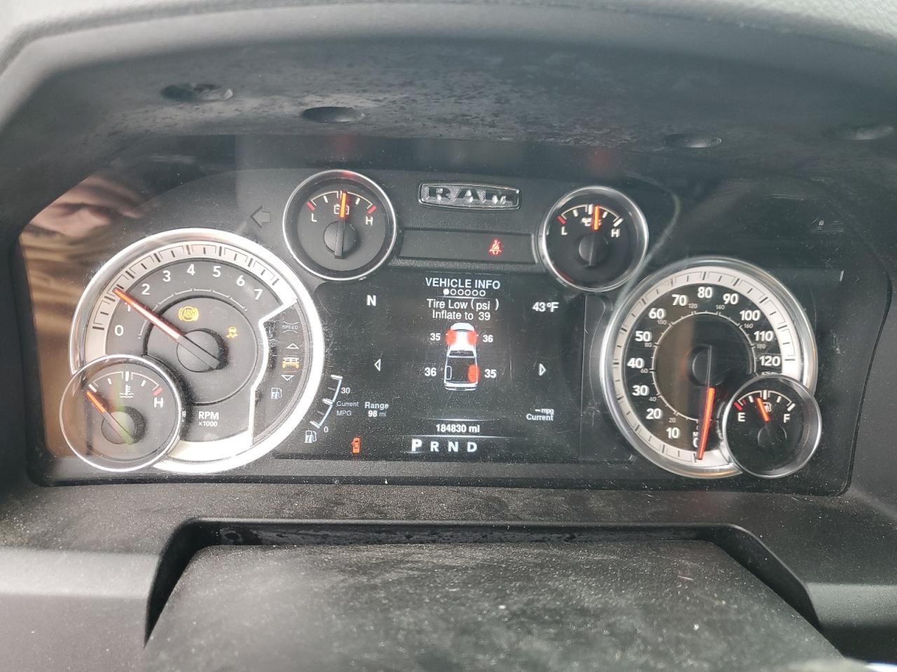 2013 RAM 1500 - Image 9