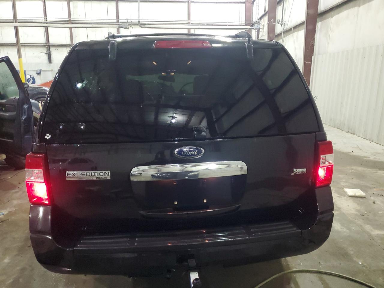 2010 Ford Expedition - Image 6