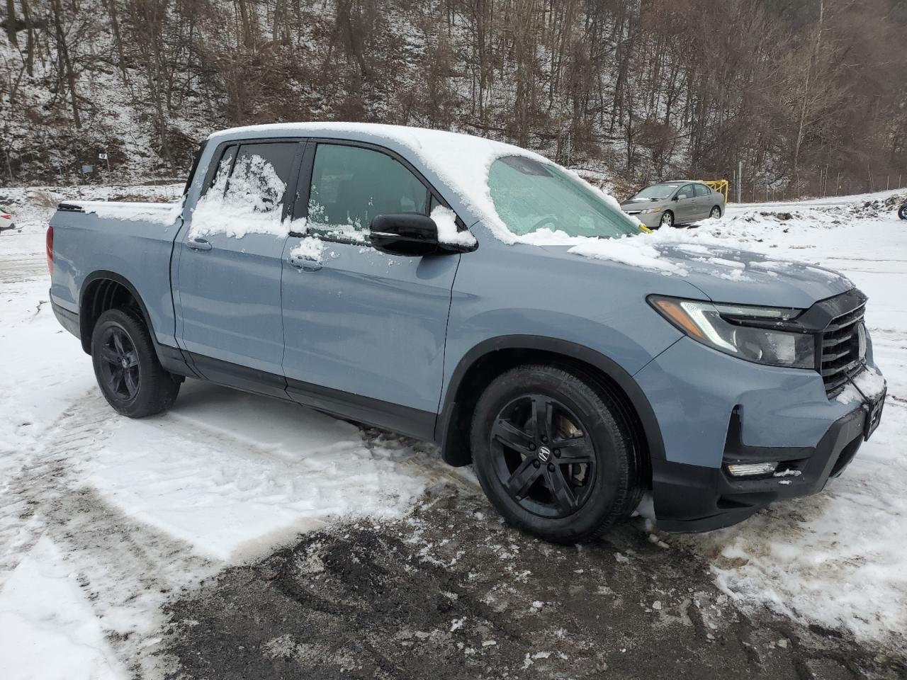 2022 Honda Ridgeline - Image 4