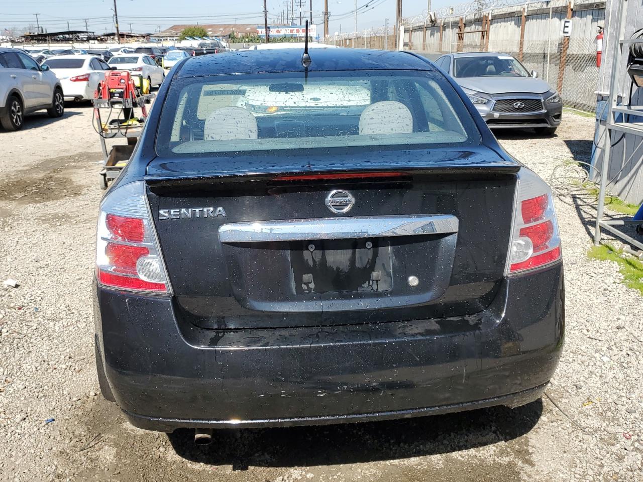2012 Nissan Sentra - Image 6