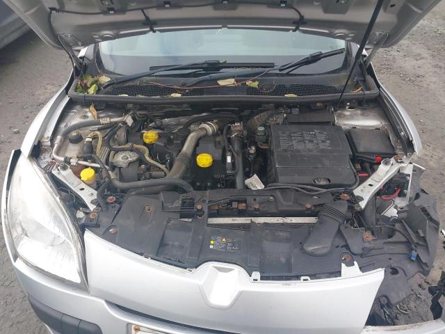 2010 RENAULT MEGANE PRI