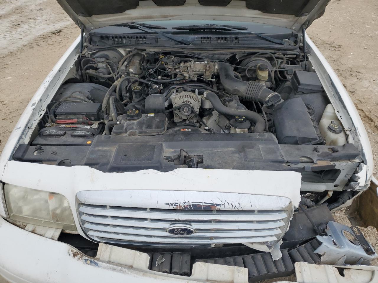 2004 Ford Crown Victoria VIN: 2FAFP73W74X150523 Lot: 45118735