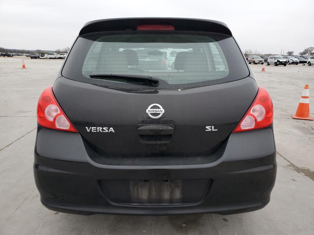 2011 Nissan Versa - Image 6