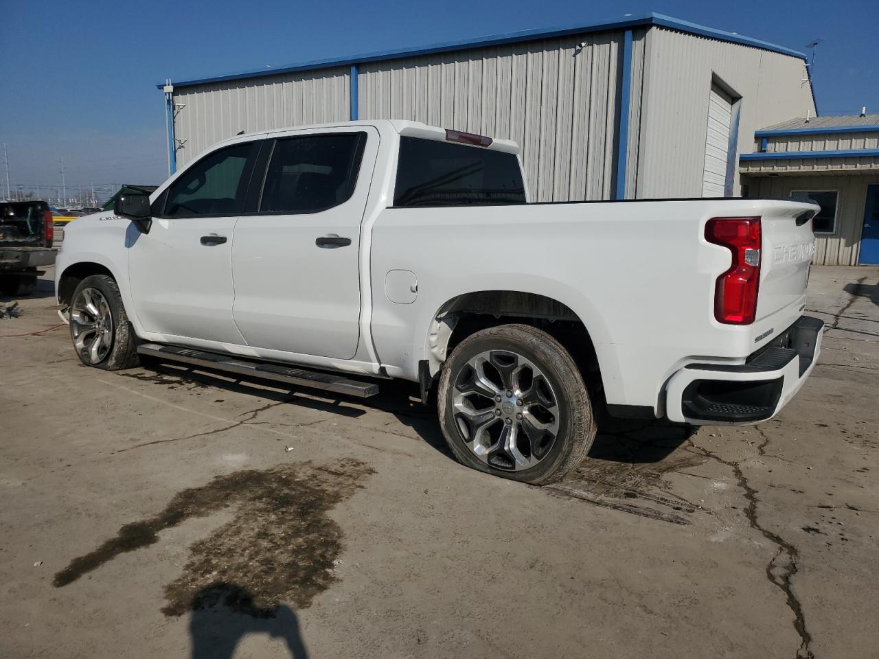 2020 Chevrolet Silverado - Image 2