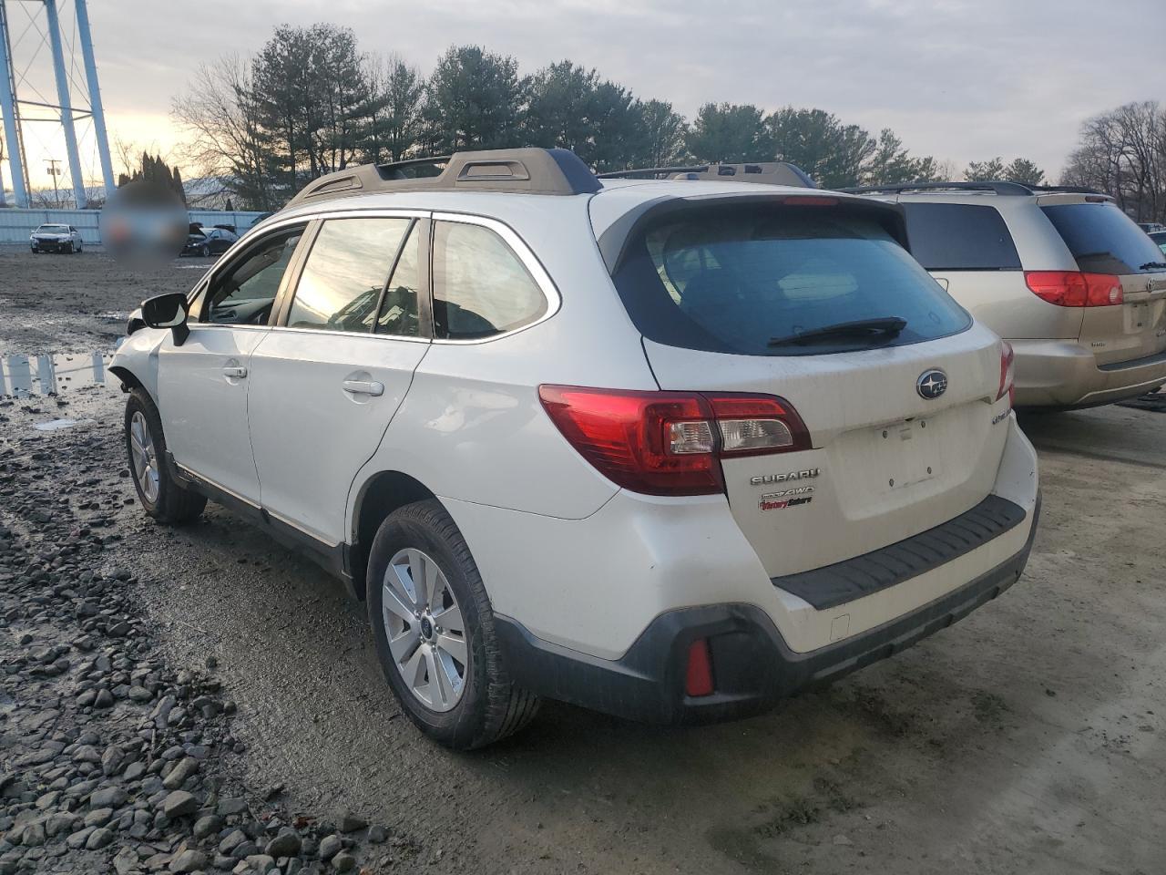 2019 Subaru Outback - Image 2