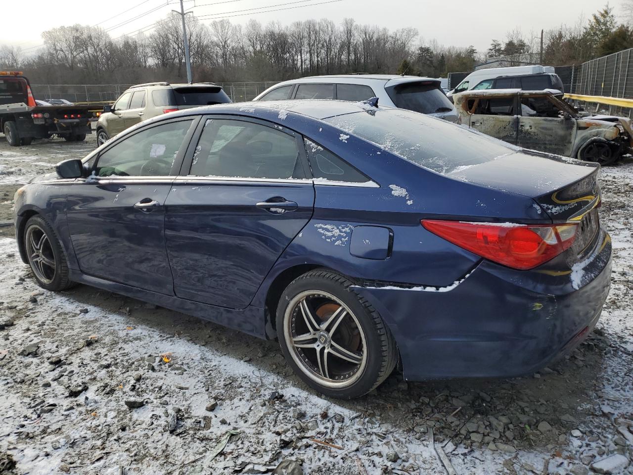 2012 Hyundai Sonata - Image 2