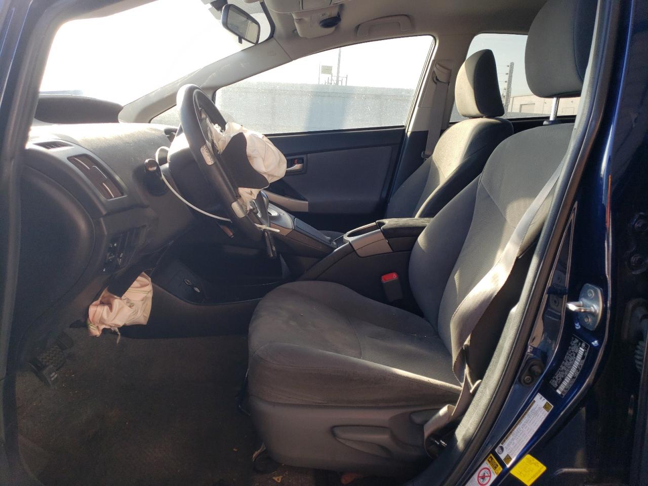 2013 Toyota Prius - Image 7