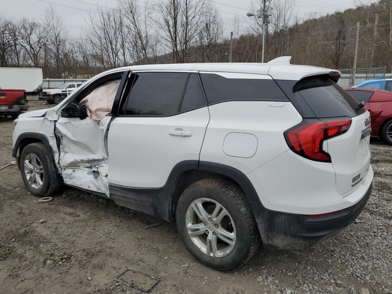 2019 GMC Terrain - Image 2